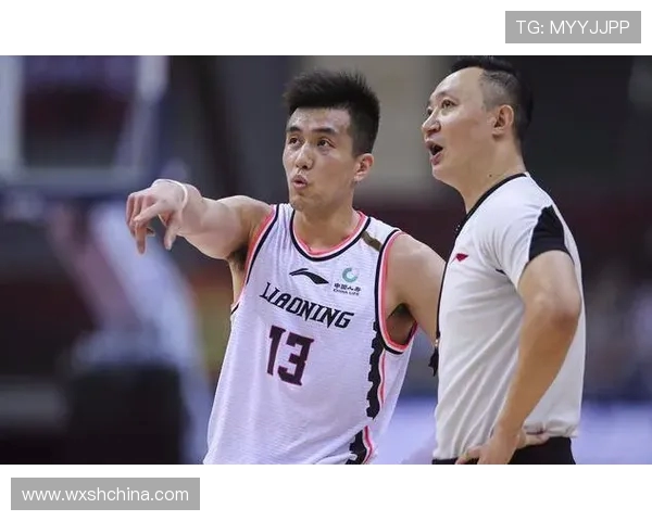 重庆篮球队与成都篮球队赛后复盘分析个人能力的对比与启示